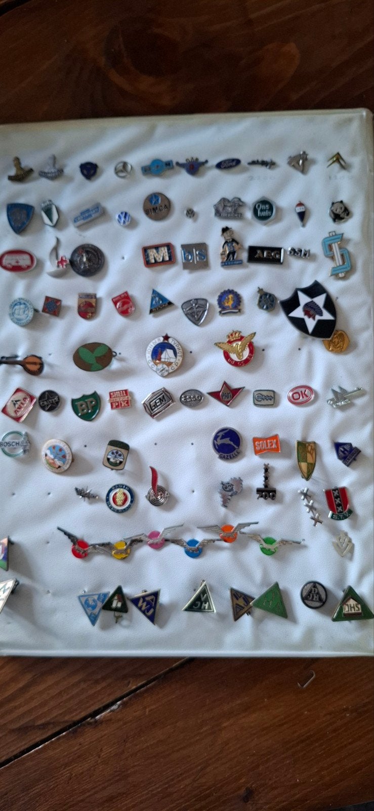 285 Vintage Speldjes Jaren '50, '60, '70 - Compleet Album, Verzamelen, Speldjes, Pins en Buttons, Ophalen of Verzenden