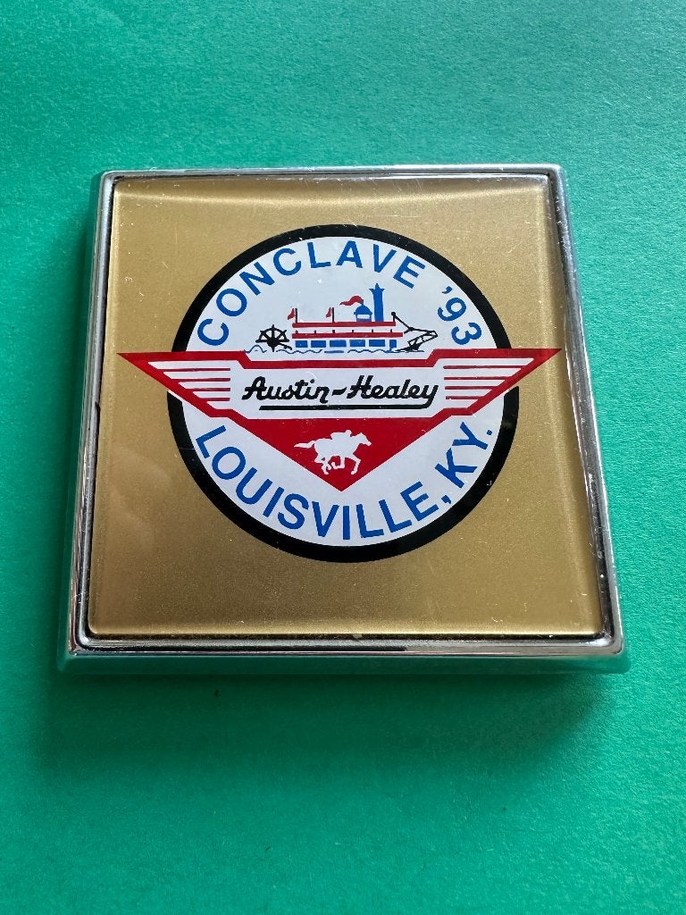 Mooie Austin Healey badge. Louisville. Voor Uw Youngtimer., Ophalen of Verzenden, Gebruikt, Overige typen