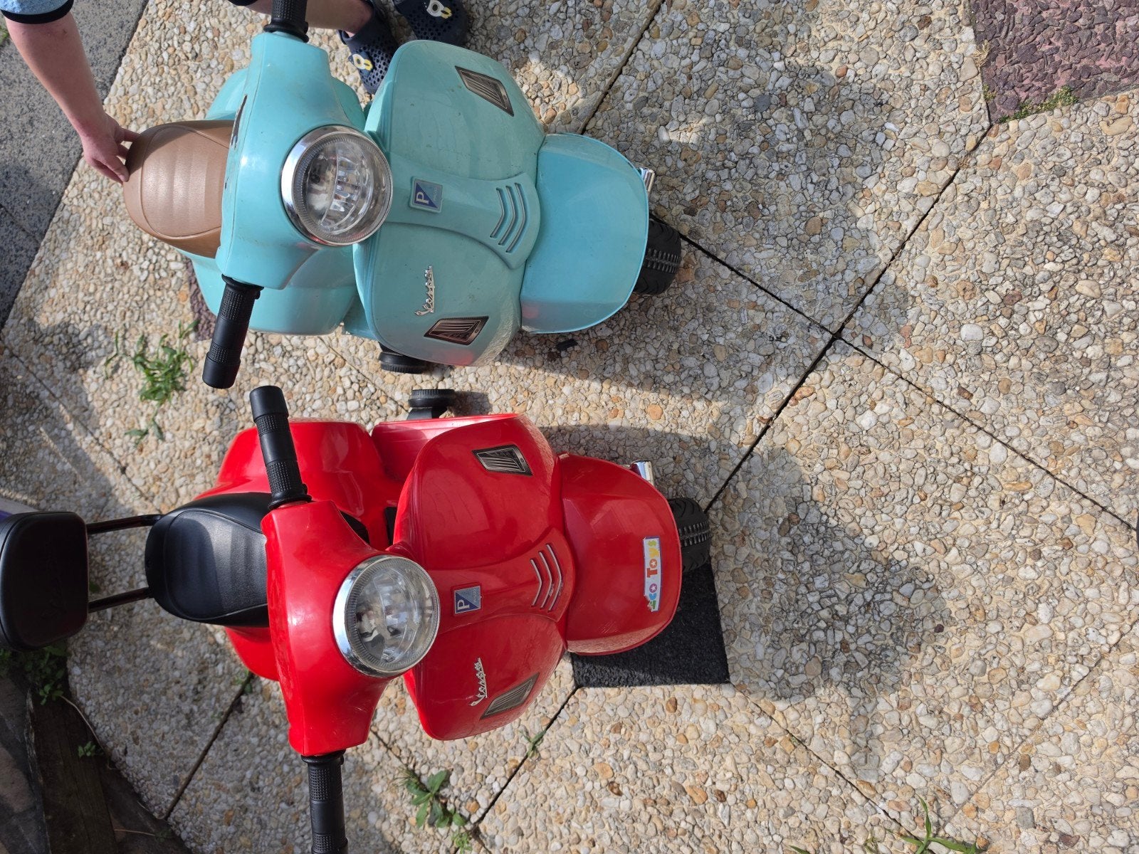 Kinder elektrische scooter - Vespa look (licht beschadigd), Kinderen en Baby's, Ophalen