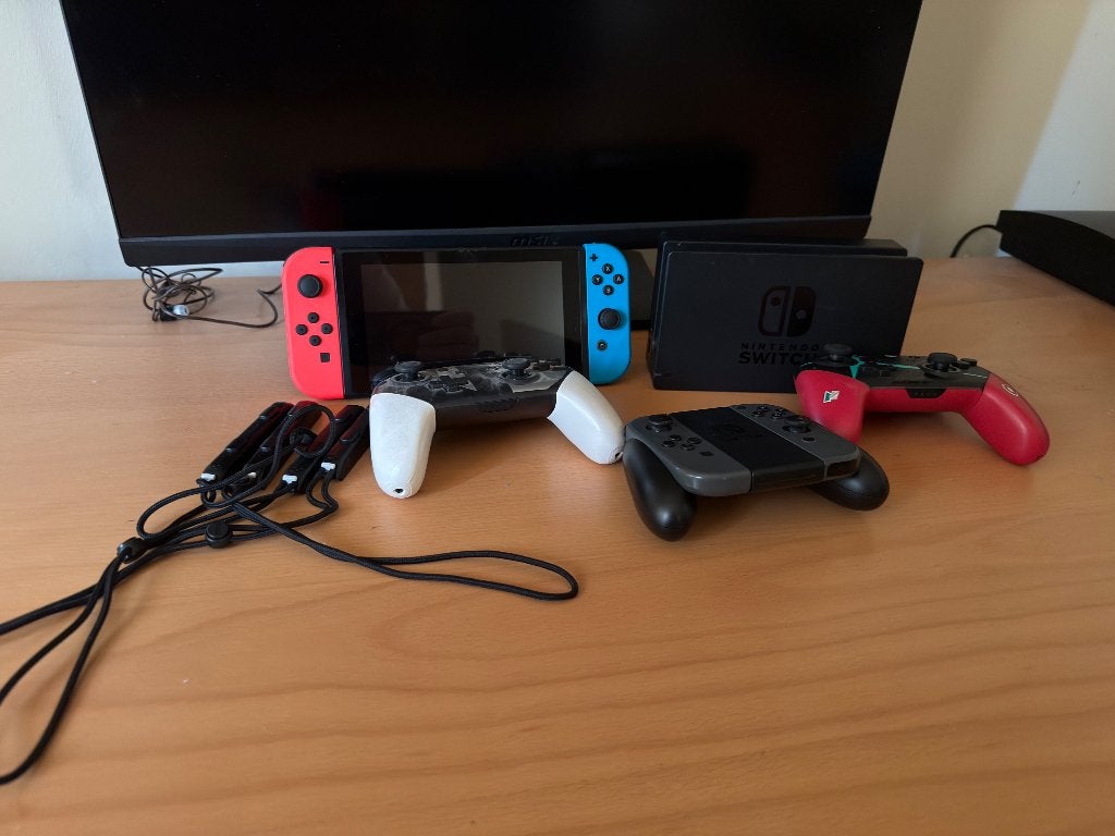 Nintendo Switch V2 (2019) Krasvrij Scherm, Ophalen of Verzenden, Zo goed als nieuw, Met 3 controllers of meer, Switch 2019 Upgrade