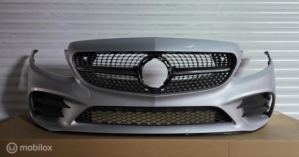 Mercedes c klasse Bumper voor W205 AMG facelift A2058802305, Gebruikt, Voor, Ophalen of Verzenden, Bumper