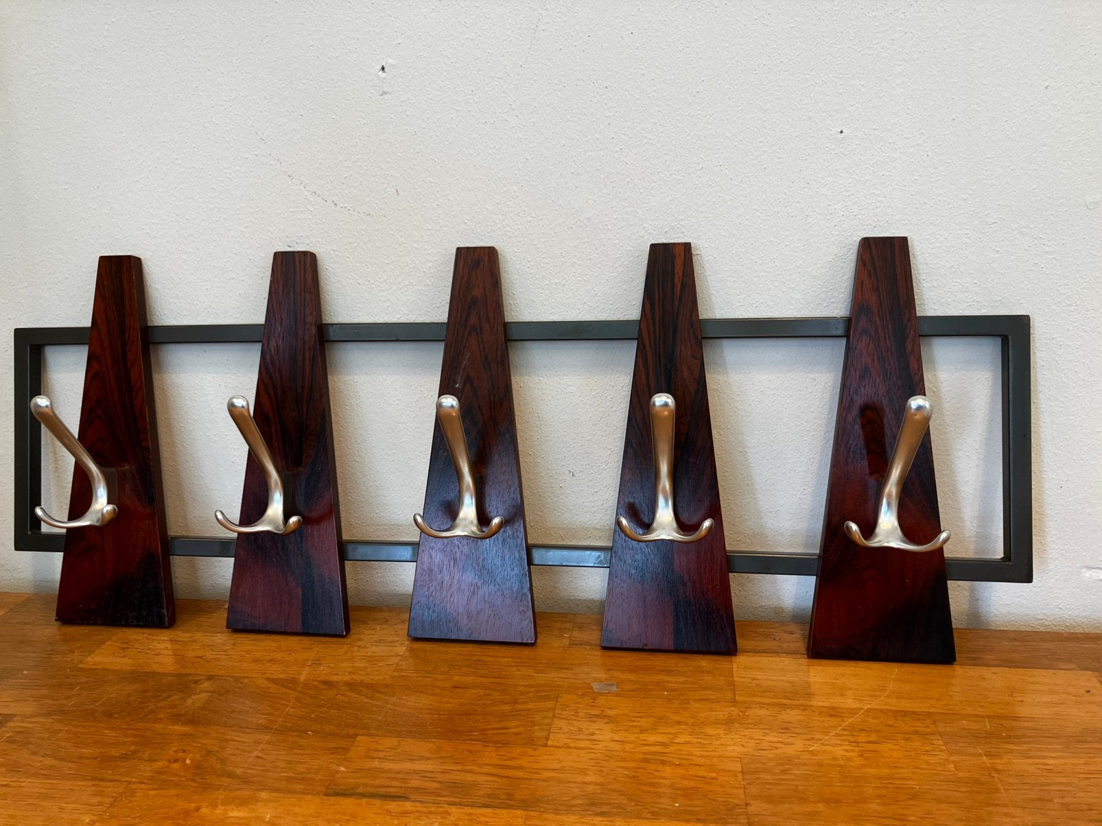 Vintage Pastoe kapstok. Palissander hout 80 cm, Wandkapstok, Gebruikt, Ophalen of Verzenden, Minder dan 100 cm