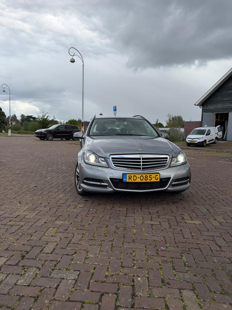 Mercedes-Benz C-Klasse C220 Estate AUTOMAAT 2012/ XENON!!!, Auto's, Mercedes-Benz, Automaat, Euro 5, Stof, 1800 kg
