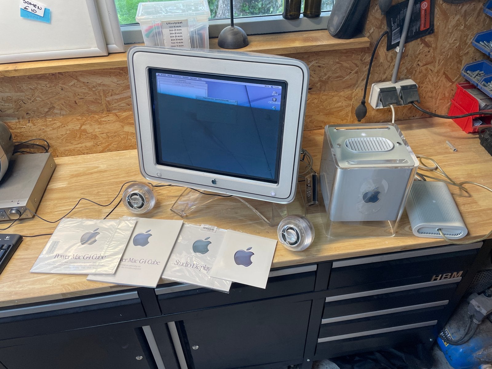 Apple Power Mac G4 Cube met Studio Display en accessoires, Computers en Software, Gebruikt, Minder dan 4 GB, Ophalen of Verzenden