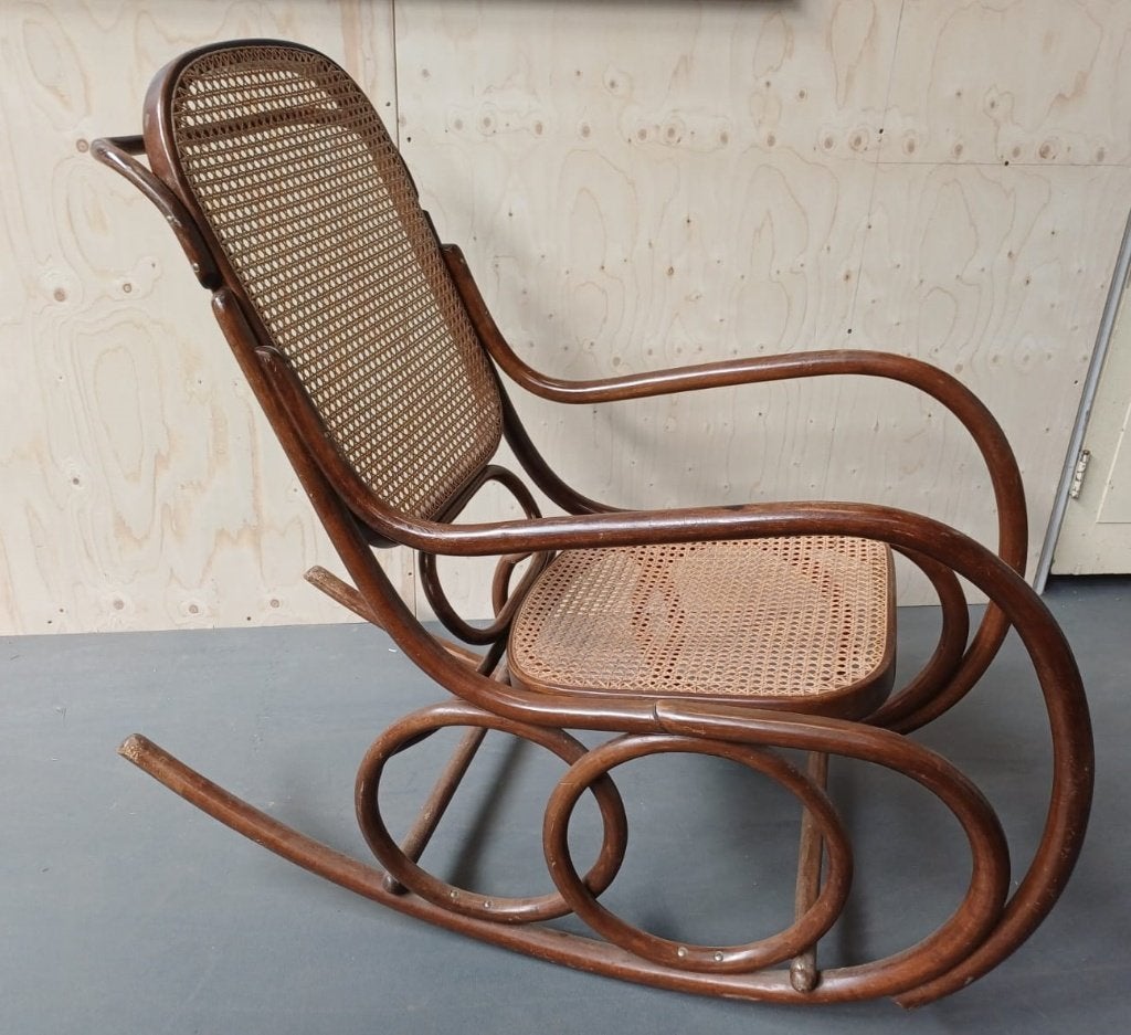 Schommelstoel voorzien van webbing - Thonet stijl, Ophalen
