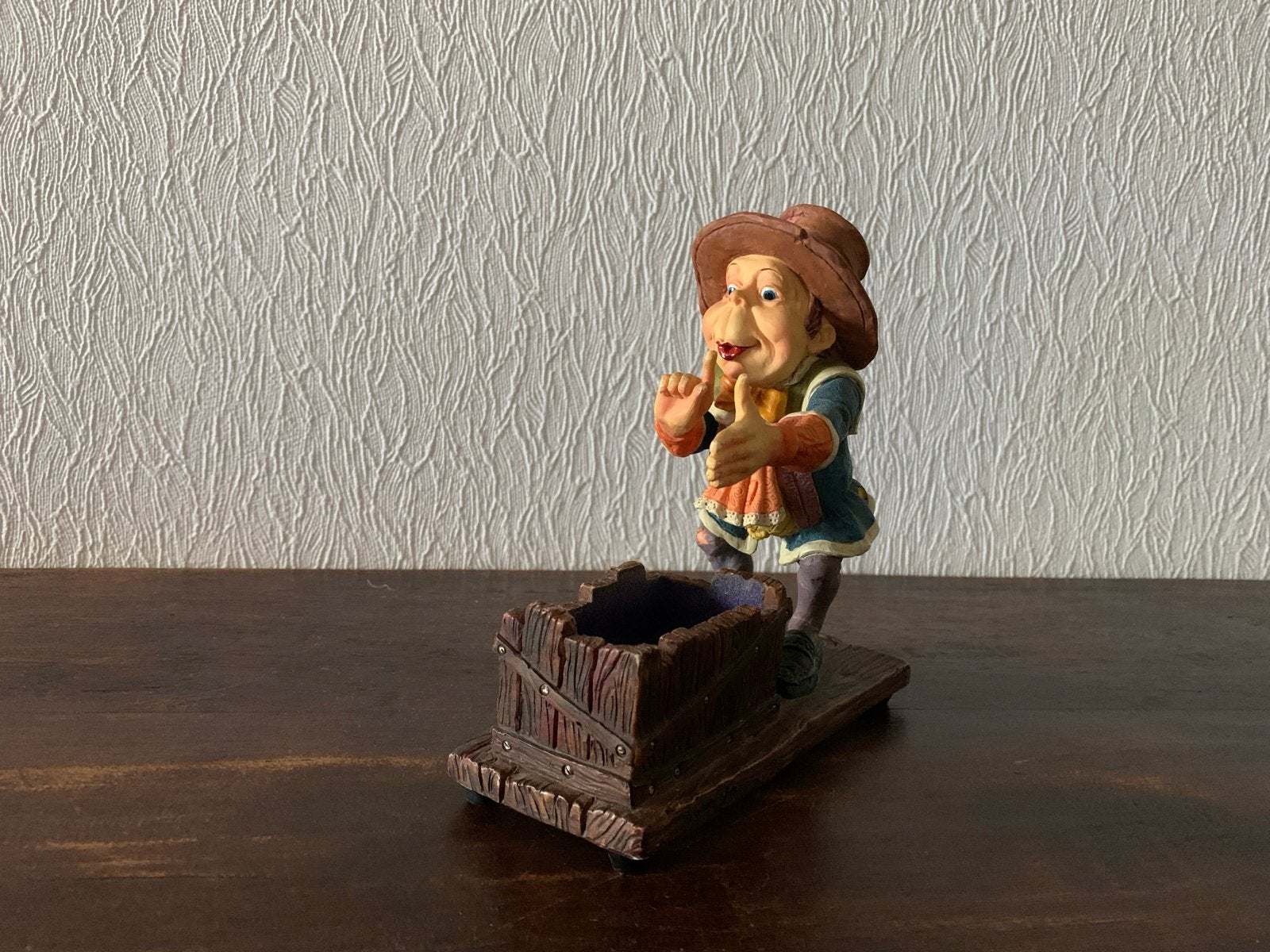 Vintage Laaf beeldje met bakje - Efteling, Verzamelen, Beelden en Beeldjes, Ophalen, Gebruikt, Laaf