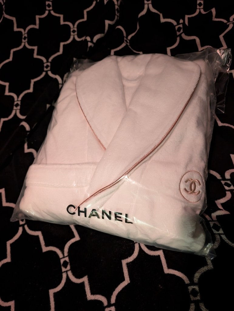 Chanel badjas limited edition, Kleding | Dames, Chanel, Ophalen of Verzenden, Nieuw, Maat 42/44 (L)