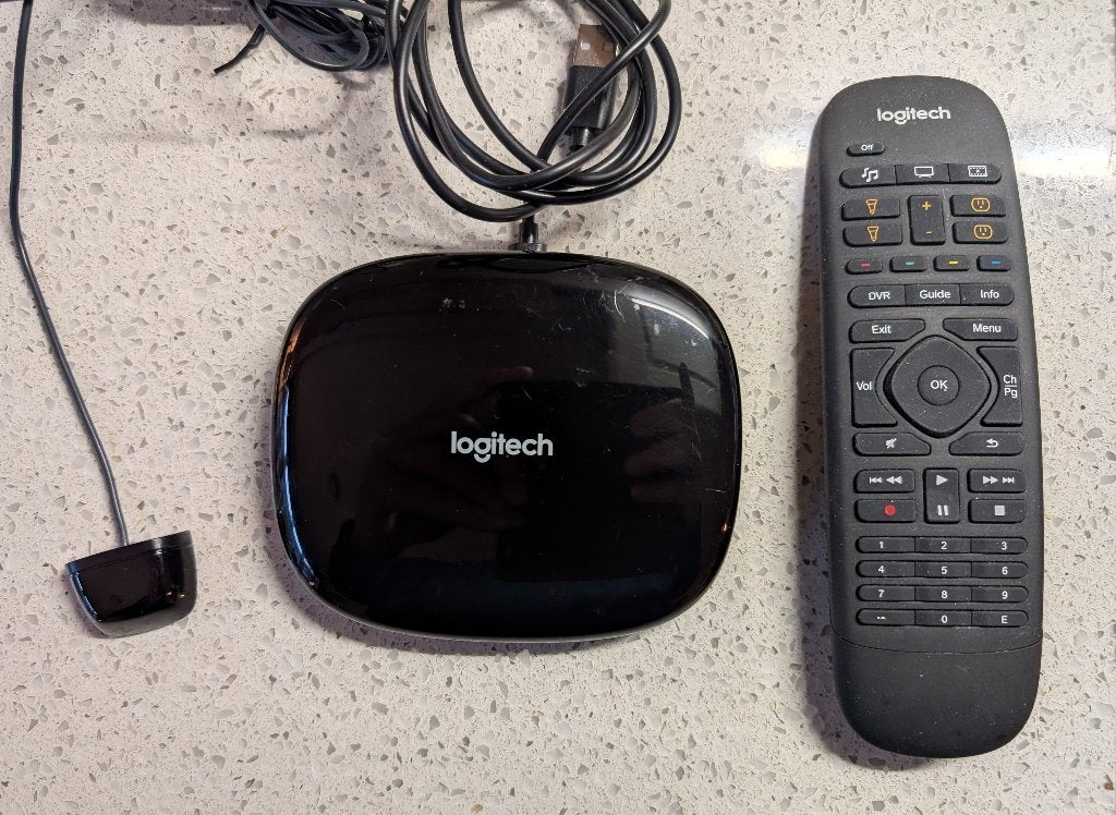 Logitech Harmony Companion, Ophalen of Verzenden, Gebruikt, Universeel, Mediaspeler