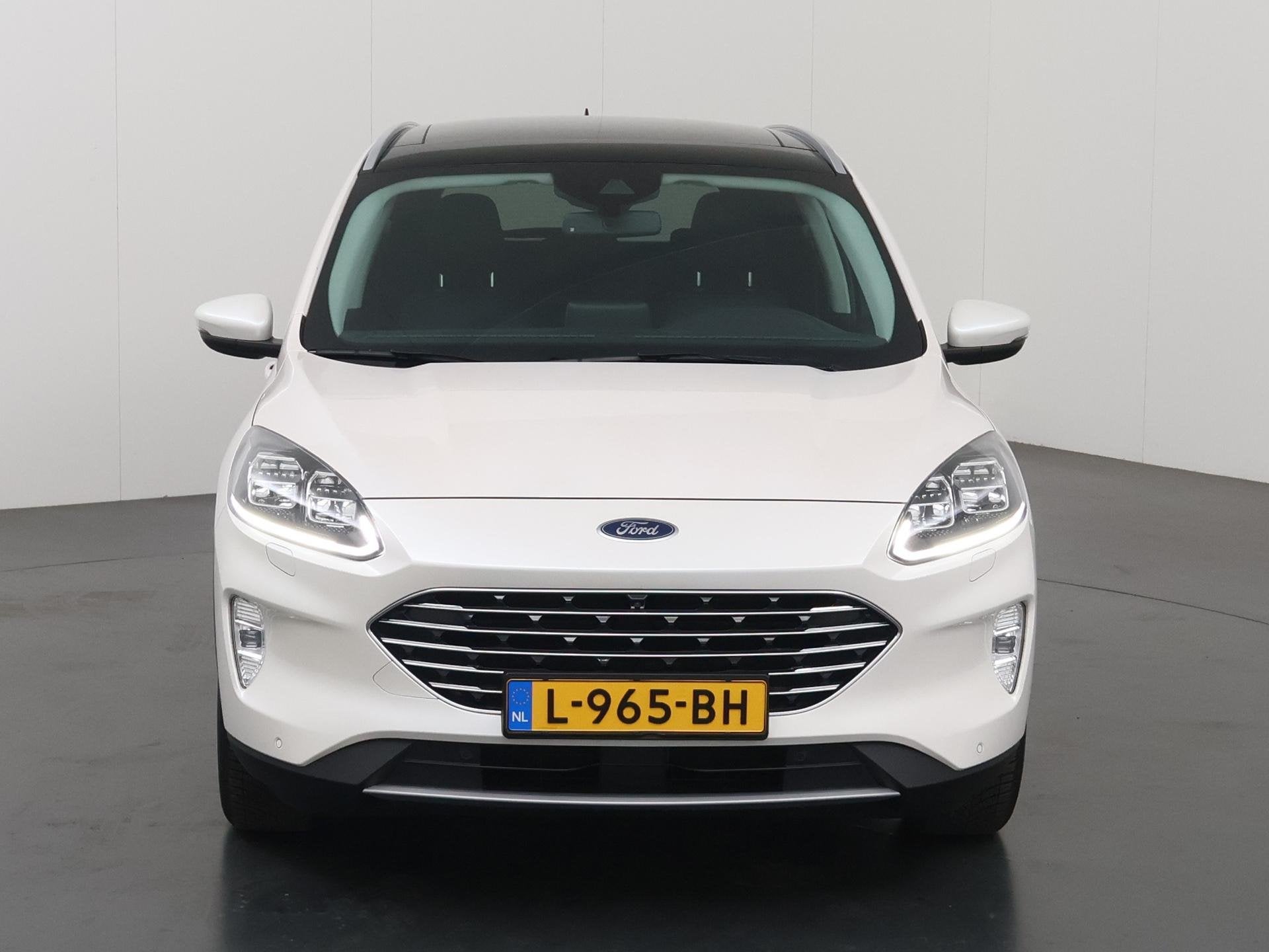 Ford Kuga 2.5 PHEV Titanium X | Panoramadak | Winterpakket |, Auto's, 14 kWh, Gebruikt, 4 cilinders, Leder en Stof