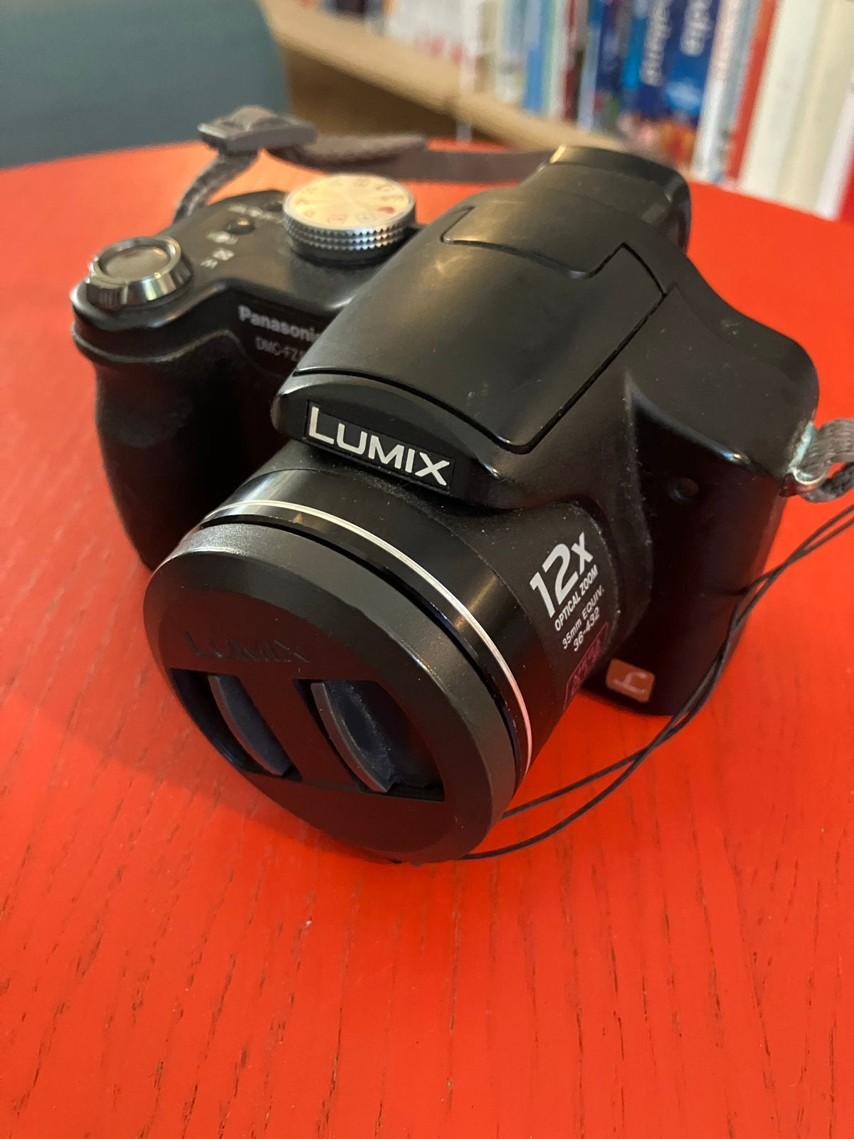 Panasonic Lumix DMC-FZ8 Bridgecamera met 12x optische zoom, Gebruikt, Panasonic, Oplader, 8 keer of meer