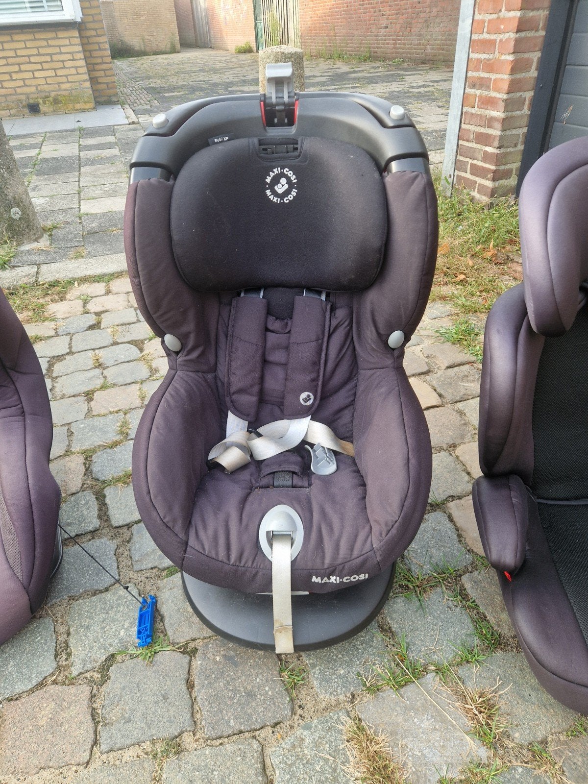 3 autostoelen - Maxi-Cosi en Titaniumbaby, Ophalen of Verzenden, 9 t/m 36 kg, Maxi-Cosi, Gebruikt