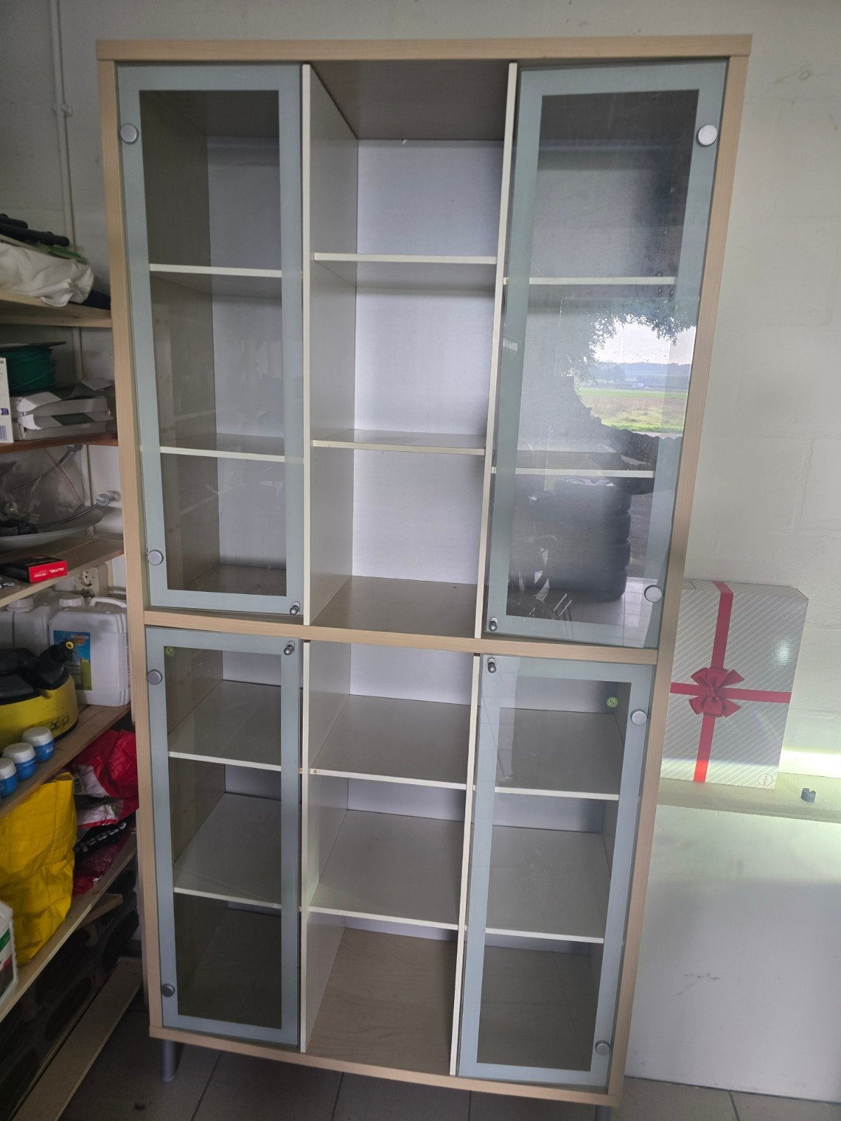 Grote IKEA kast met glazen schuifdeuren - Gratis af te halen, Huis en Inrichting, Ophalen, 100 tot 150 cm, 200 cm of meer, Overige houtsoorten