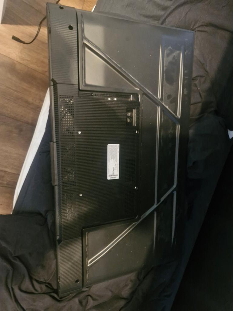 TV met defect - ideaal voor onderdelen of reparatie, Ophalen, Niet werkend, Overige merken