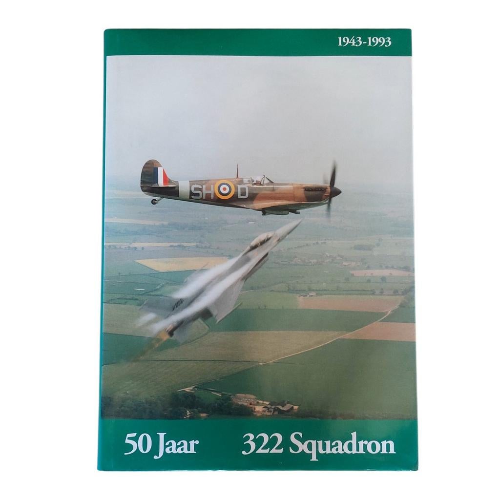 Boek '50 Jaar 322 Squadron' Koninklijke Luchtmacht (KLU), Ophalen of Verzenden, Luchtmacht, Nederland, Boek of Tijdschrift