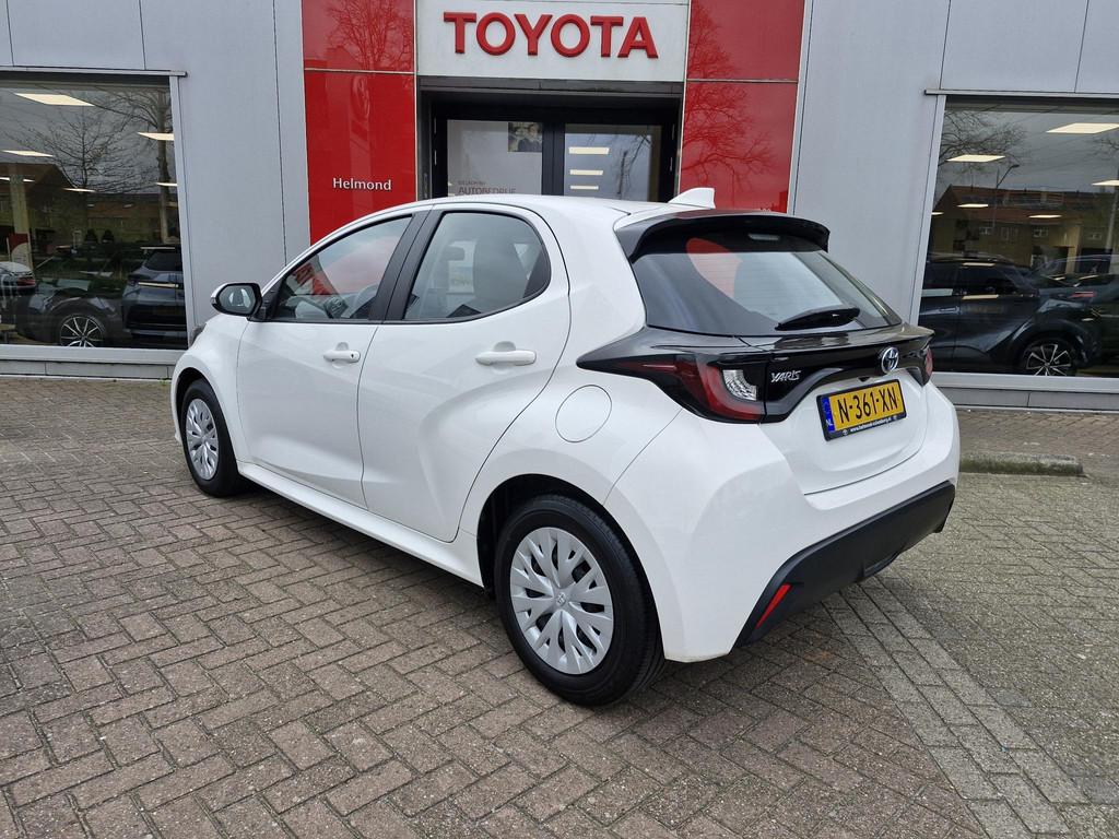 Toyota Yaris 1.5 Hybrid Active NL AUTO | 10 JAAR GARANTIE |, Gebruikt, Euro 6, Bedrijf, 26 km/l