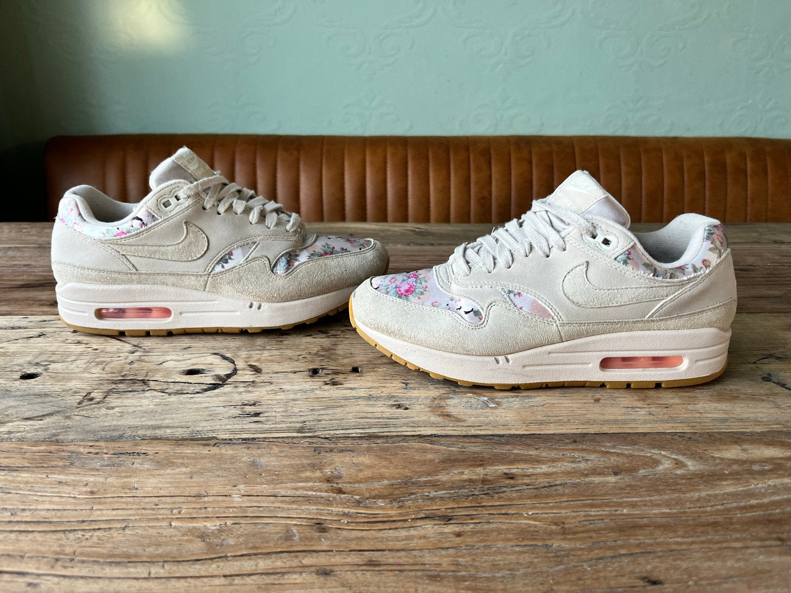 Nike Air Max 1 'Floral' sneakers - Maat 38.5, Beige, Ophalen of Verzenden, Sneakers of Gympen, Zo goed als nieuw