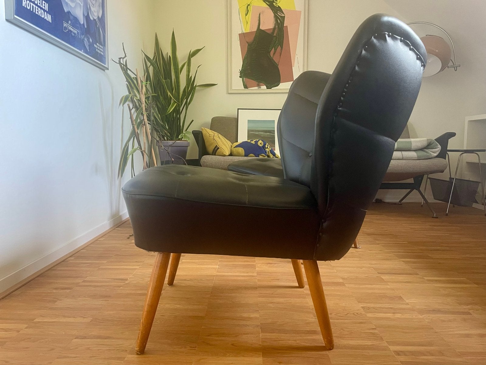 Foto 5 van Set van 2 vintage zwarte fauteuils