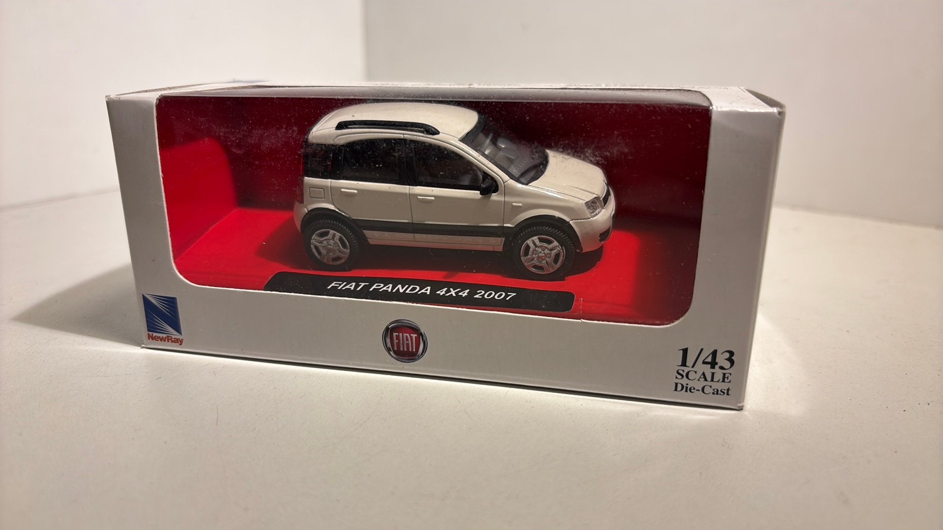 Fiat panda 4x4 wit new ray 1.43