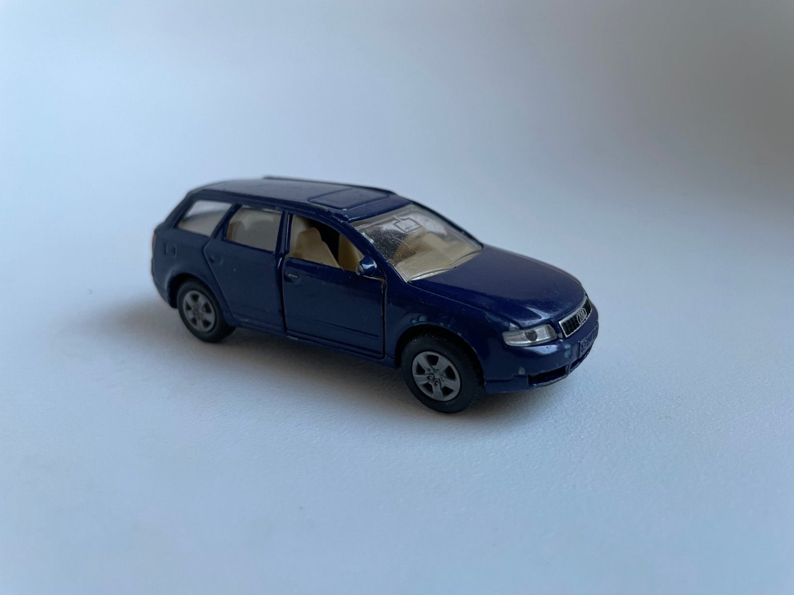 model Audi A4 (B6) Avant, blauw,  Siku 1/50, Ophalen of Verzenden, Gebruikt, Auto, SIKU