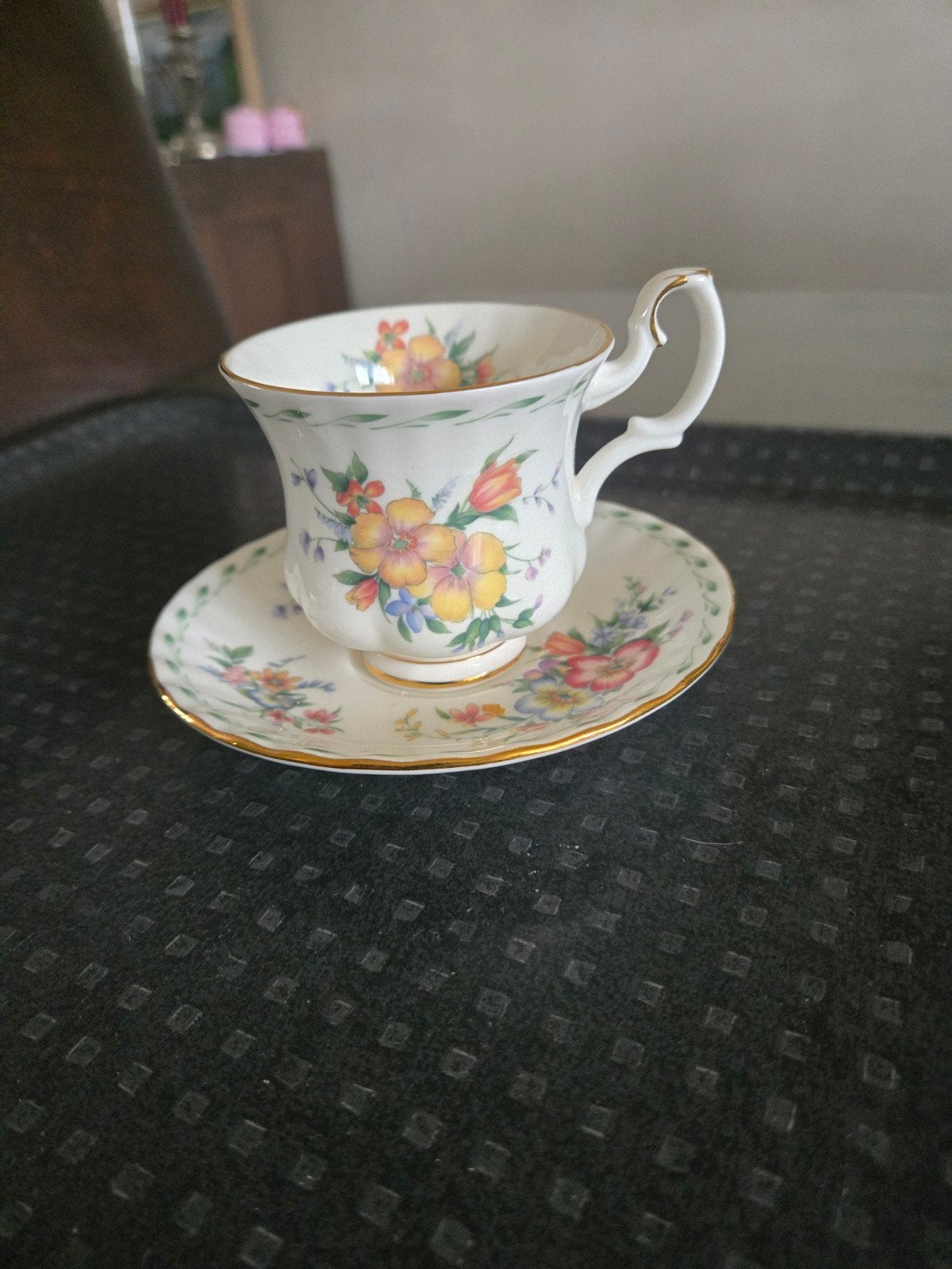 Royal Albert Constance kop en schotel - Bone China, Ophalen of Verzenden