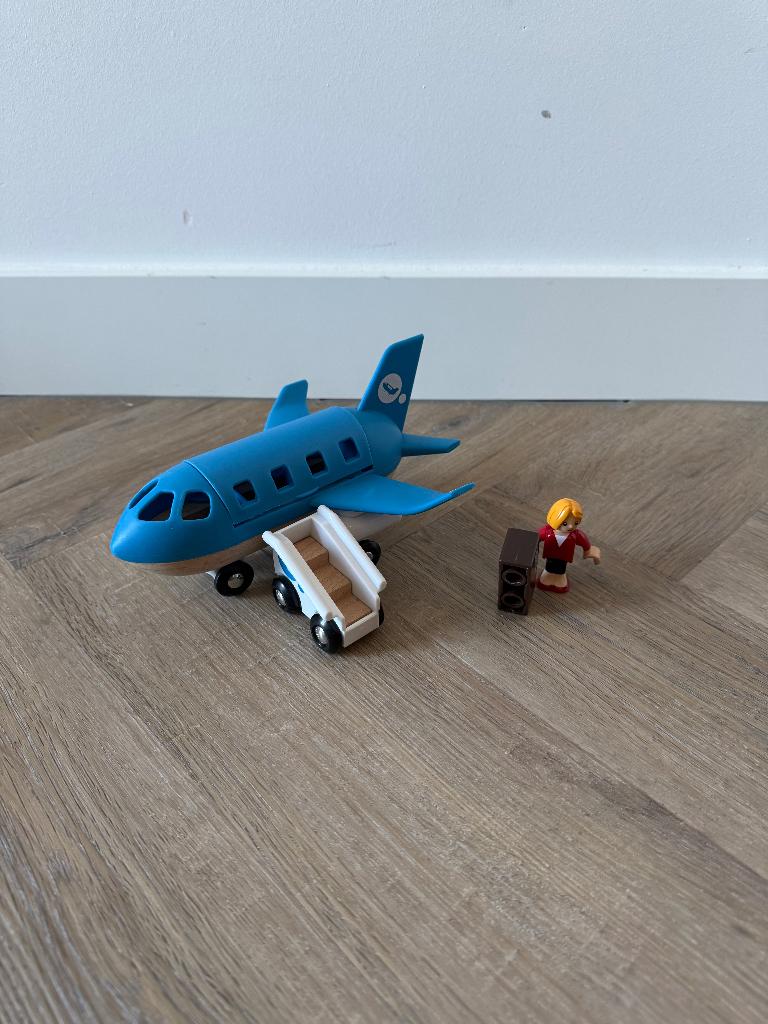 Heel goed blauw Brio houten trein vliegtuig set 33306 spelen, Ophalen of Verzenden, Zo goed als nieuw