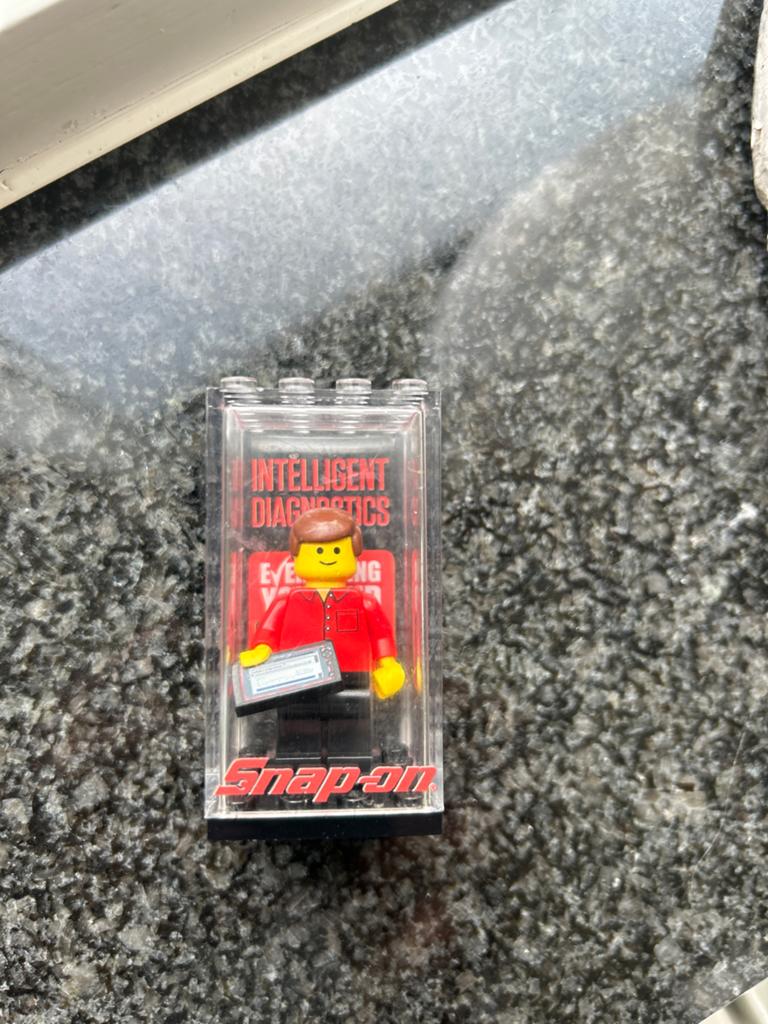 Lego Snap-on Miniffiguur in Display Case, Overige thema's, Lego, Ophalen of Verzenden, Zo goed als nieuw