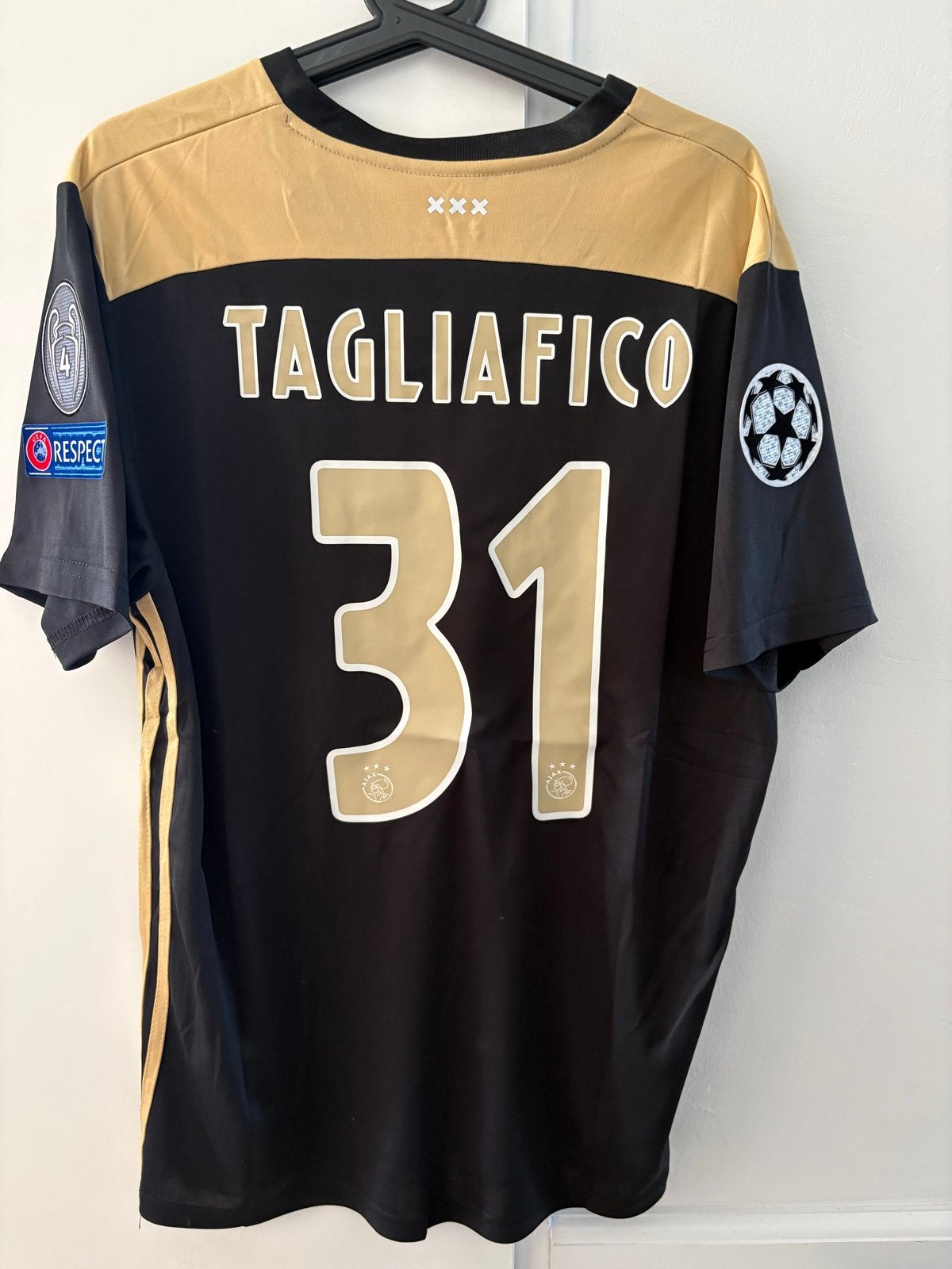 Retro Ajax uitshirt 2018-2019 Tagliafico Maat Large Adidas, Sport en Fitness, Maat L, Ophalen of Verzenden, Nieuw, Shirt