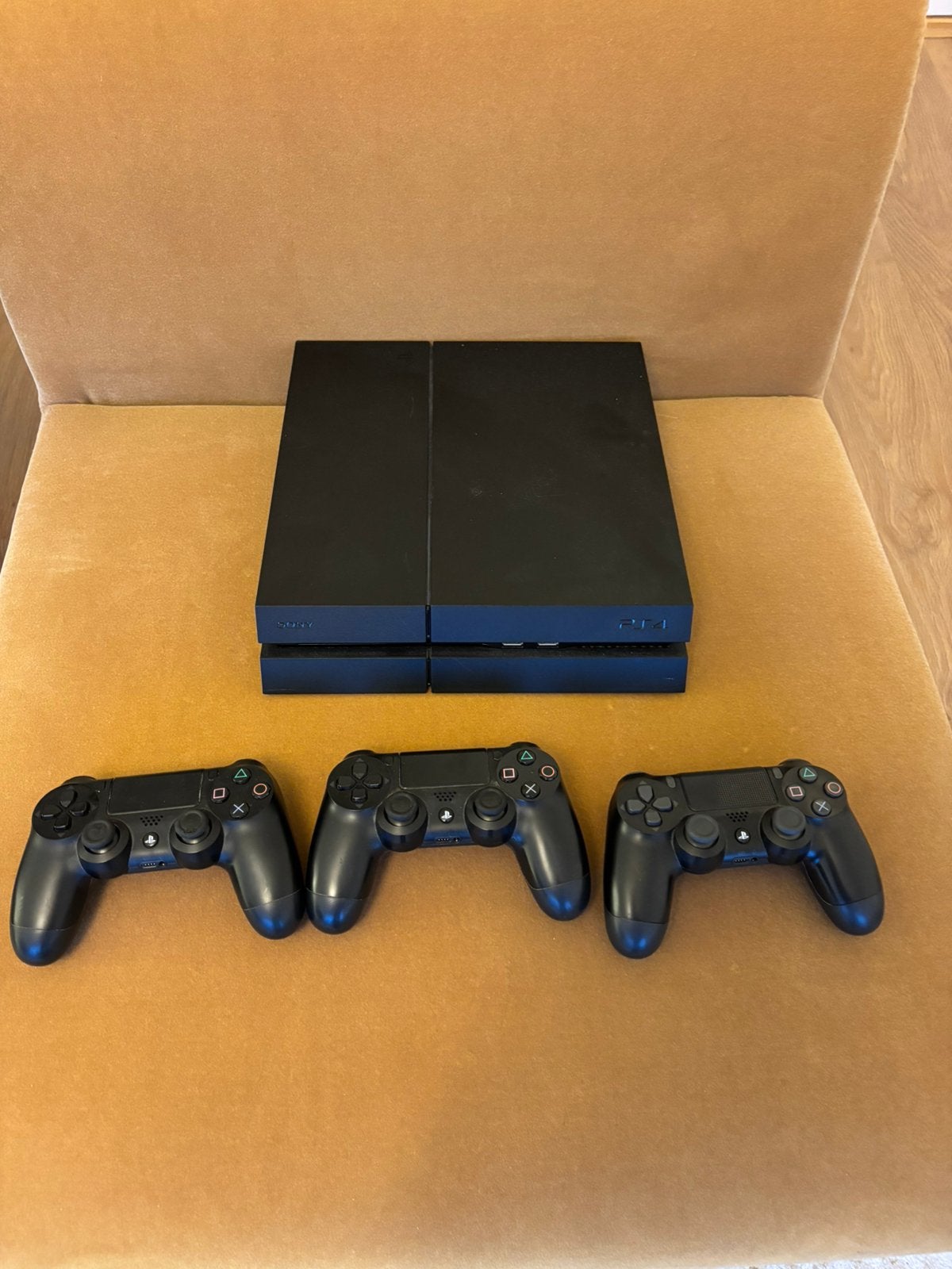 Playstation 4 + 3 consoles + 9 games, 3 spelers of meer, Ophalen of Verzenden, Zo goed als nieuw, Vanaf 3 jaar