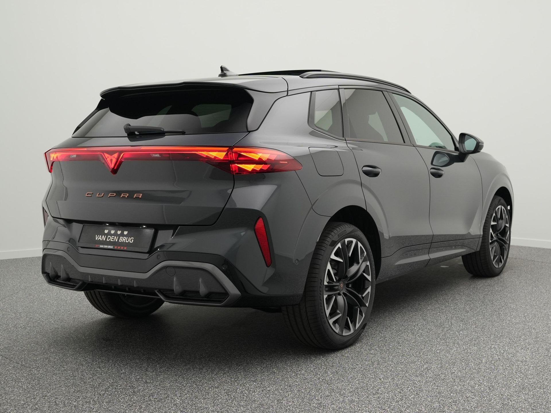 CUPRA Terramar 1.5 TSI e-Hybrid VZ 272PK | Leder | Panoramad, Auto's, 4 cilinders, 2000 kg, 150 min, 26 kWh