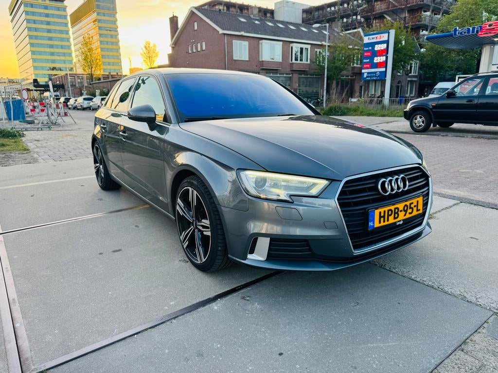 Audi A3 1.5 Tfsi 150pk CoD Ultra S-tronic 2018 Grijs, Auto's, Audi, Particulier, A3, ABS, Airbags, Airconditioning, Alarm, Apple Carplay
