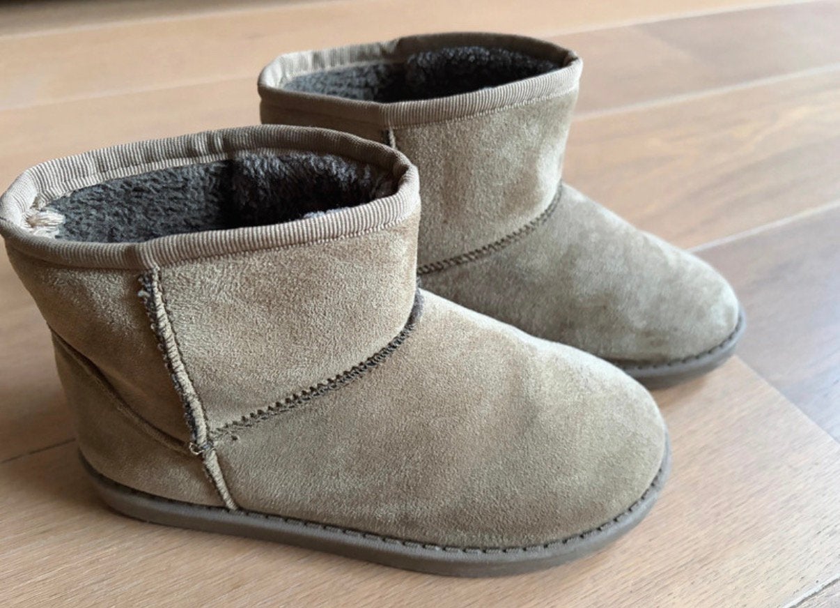 Beige boots gevoerd maat 33, Gebruikt, Meisje, Ophalen of Verzenden, Laarzen