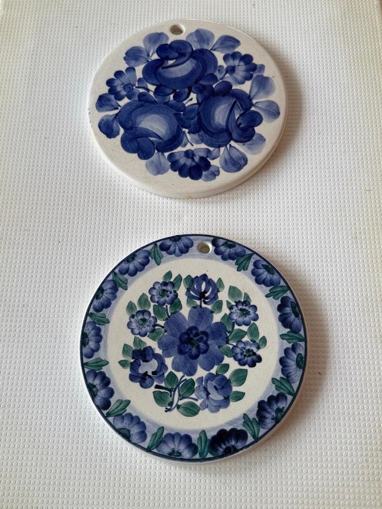 Twee wandborden met bloemmotief, Ophalen of Verzenden