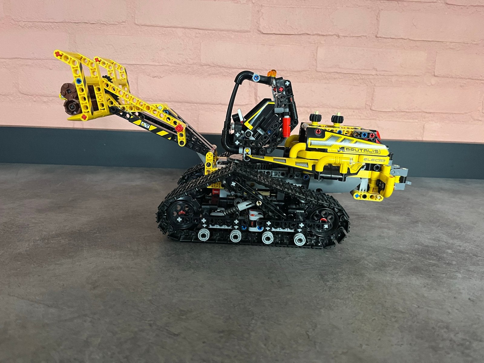 LEGO Technic 42094 Bosbouwmachine, Ophalen of Verzenden, Zo goed als nieuw, Groter dan 1:72, Overige merken