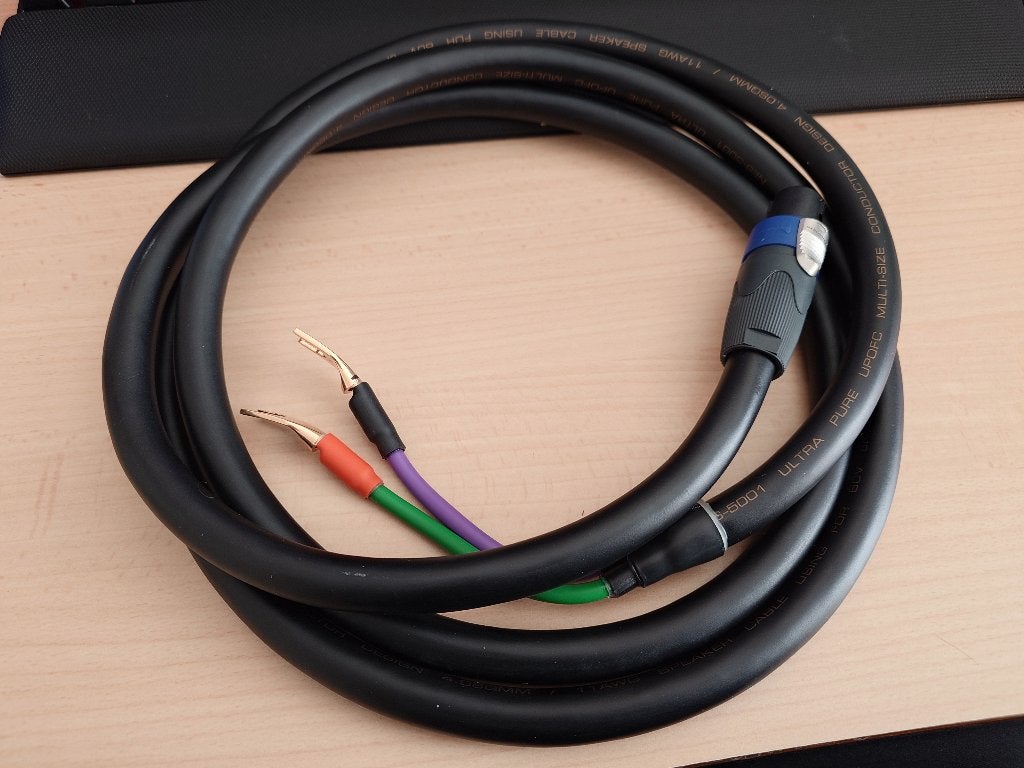 Neotech NES-5001 speakerkabels SpeakON-Spade 2.5m, Audio, Tv en Foto, Ophalen of Verzenden, Gebruikt, Minder dan 2 meter, Luidsprekerkabel