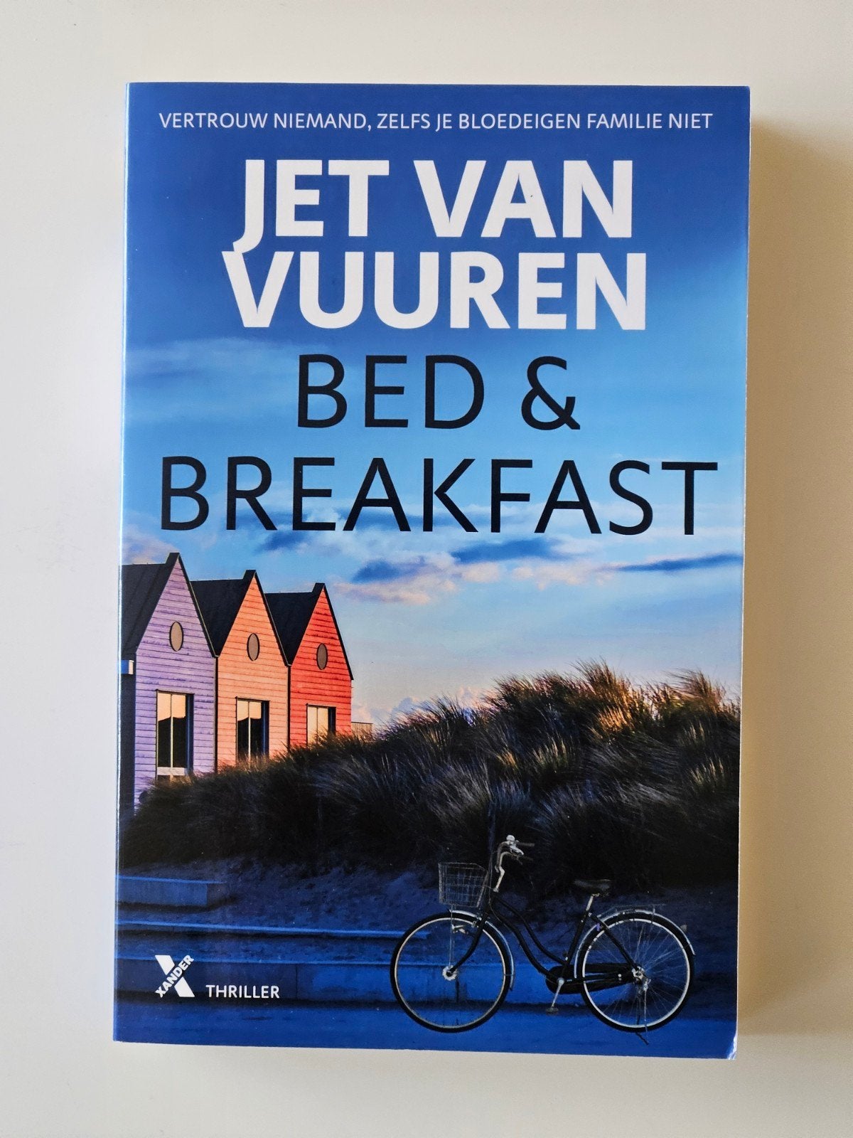 Jet van Vuurden - Bed & Breakfast (Thriller), Ophalen of Verzenden, Zo goed als nieuw, Jet van Vuurden, Nederland
