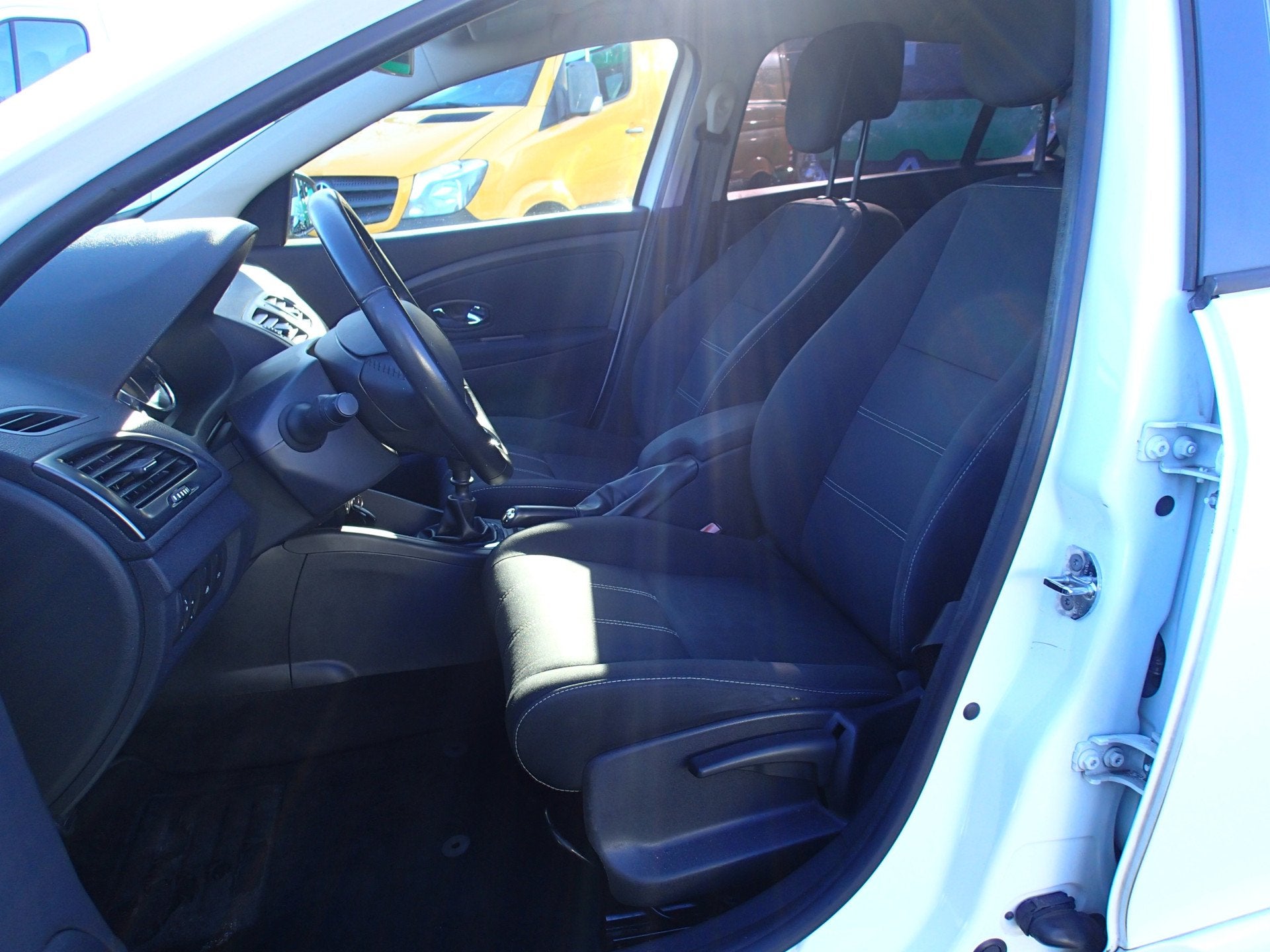 Foto 16 van Renault Mégane 1.5 dCi Expression S&S VOORZIEN VAN AIRCO+CR