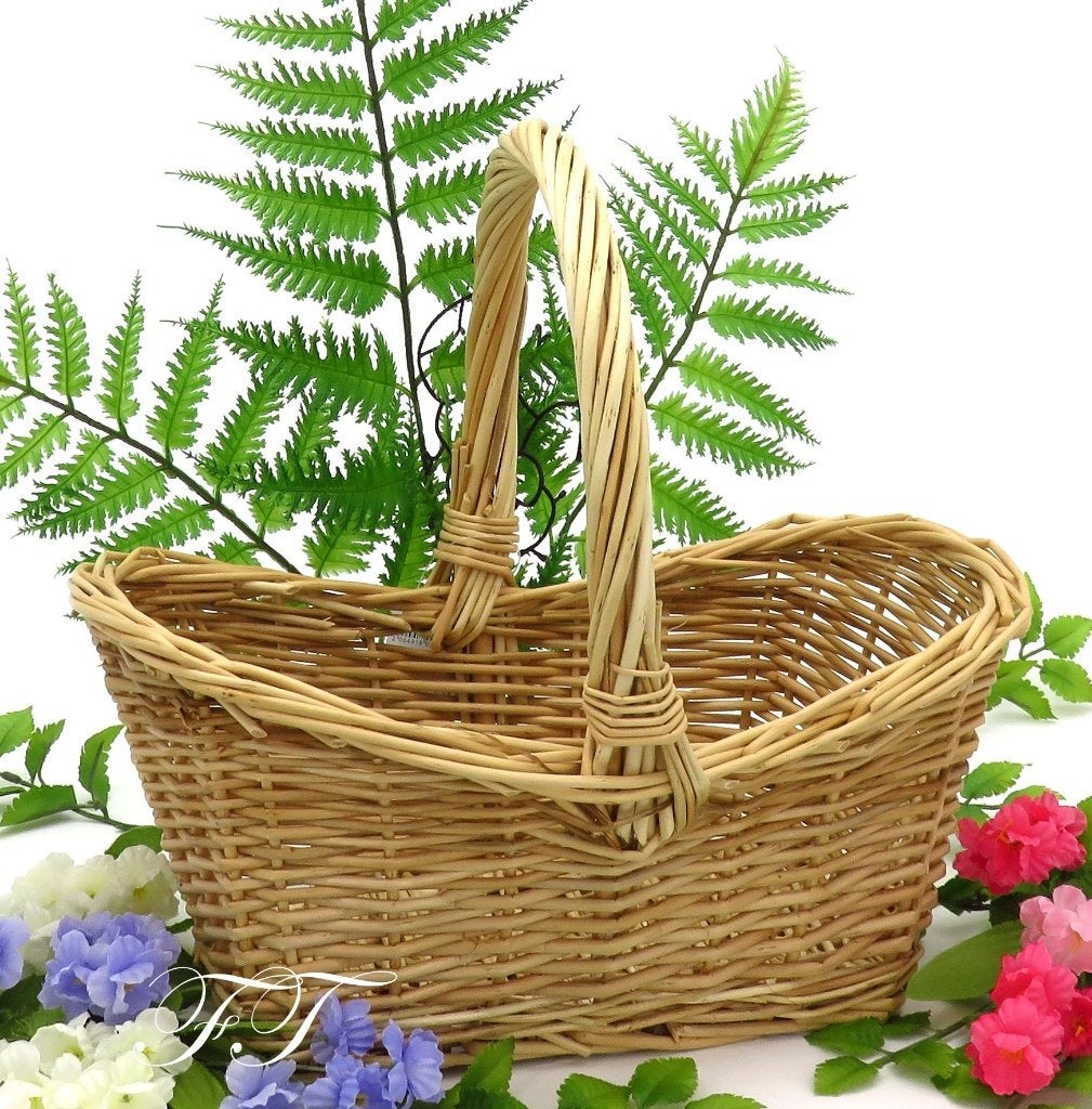 Zeer mooie leuke rieten strooimandje., Ophalen of Verzenden, Nieuw, Feestartikel, Geboorte of Huwelijk