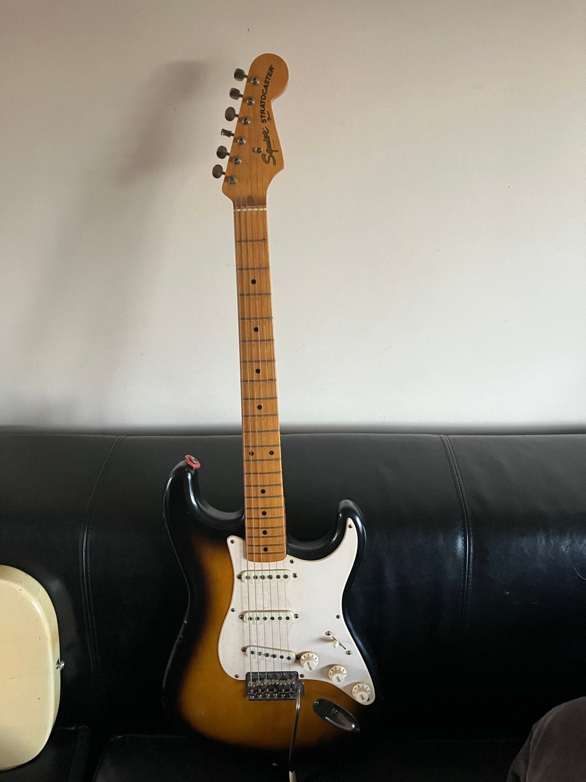 Vintage Squier Stratocaster JV-serie 1982 - Sunburst, Muziek en Instrumenten, Ophalen of Verzenden, Gebruikt, Solid body, Fender