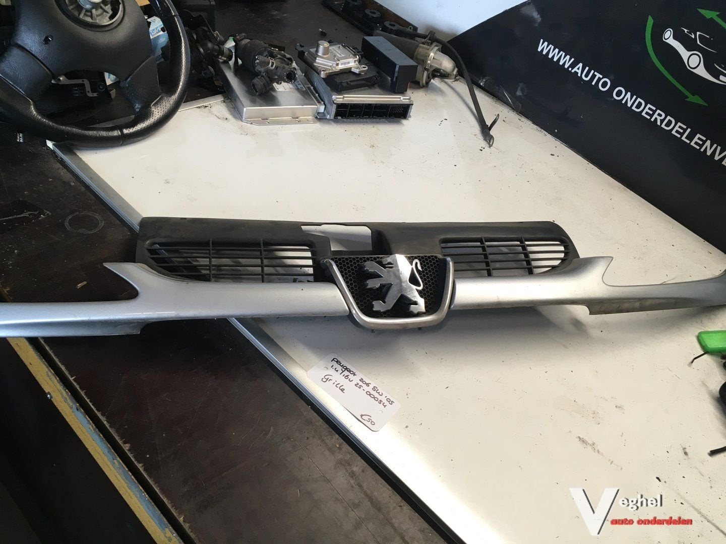 Peugeot 206 Sw 1.4 16v 2005 2500054  Grille, Auto-onderdelen, Ophalen, Gebruikt, -, -