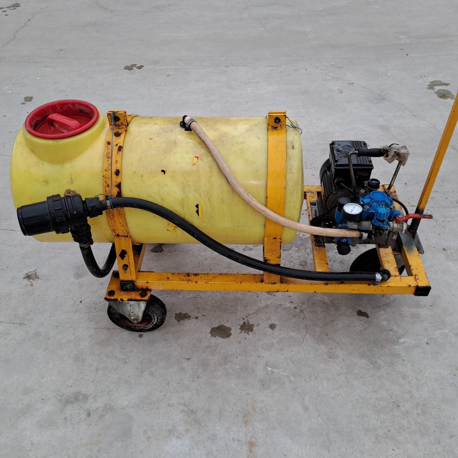 Empas spuitmachine, Ophalen