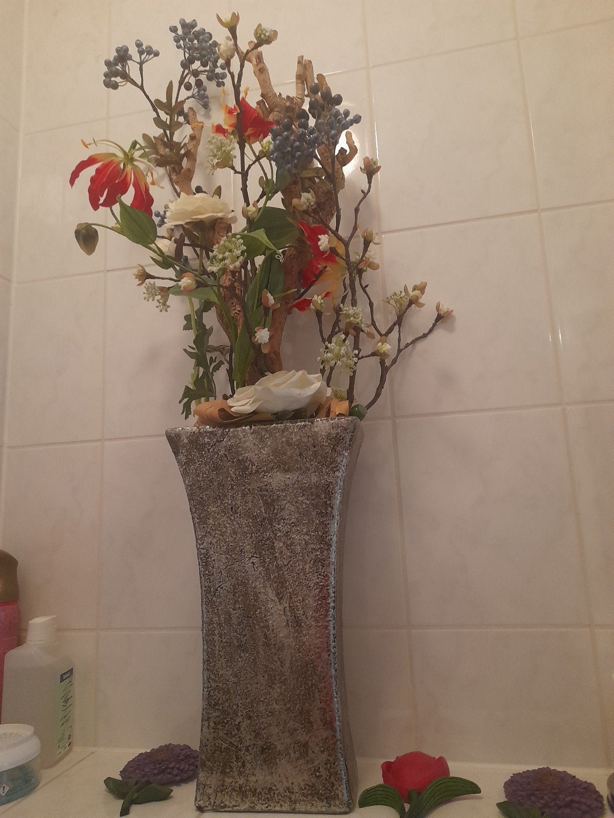 Prachtig kunstbloemstuk met vaas, Ophalen, Binnen, Gebruikt, Inclusief kunstbloemen