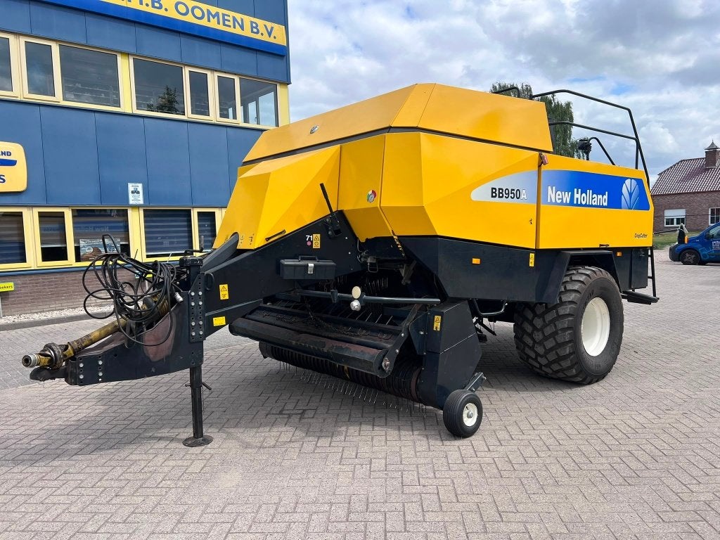New Holland BB 950A balenpers vierkante pakkenpers gebruikt, Ophalen, Oogstmachine