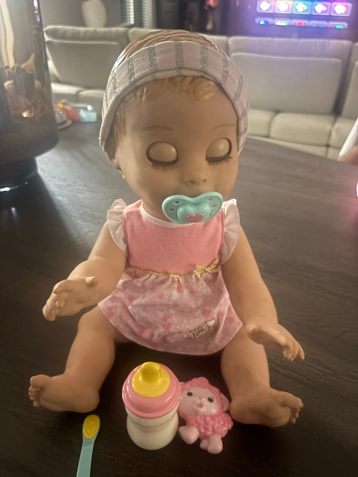 Luvabella interactieve babypop met accessoires, Kinderen en Baby's, Ophalen, Gebruikt, Babypop