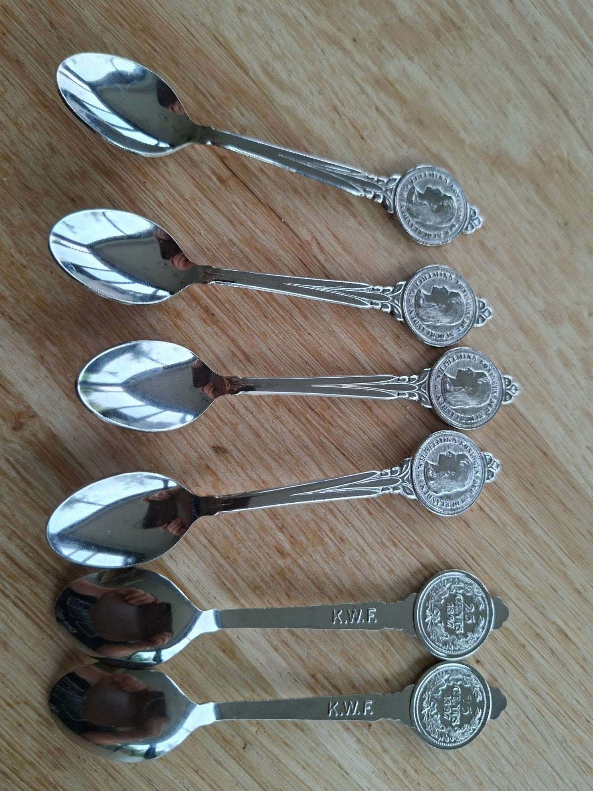 Verzilverde herdenkingslepels kwf, Antiek en Kunst, Antiek | Bestek, Ophalen of Verzenden