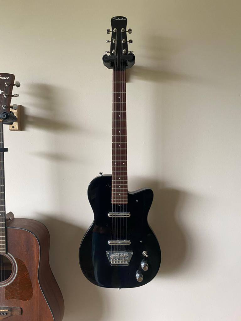 Silvertone Solid Body Elektrische Gitaar Zwart, Muziek en Instrumenten, Snaarinstrumenten | Gitaren | Bas, Ophalen of Verzenden