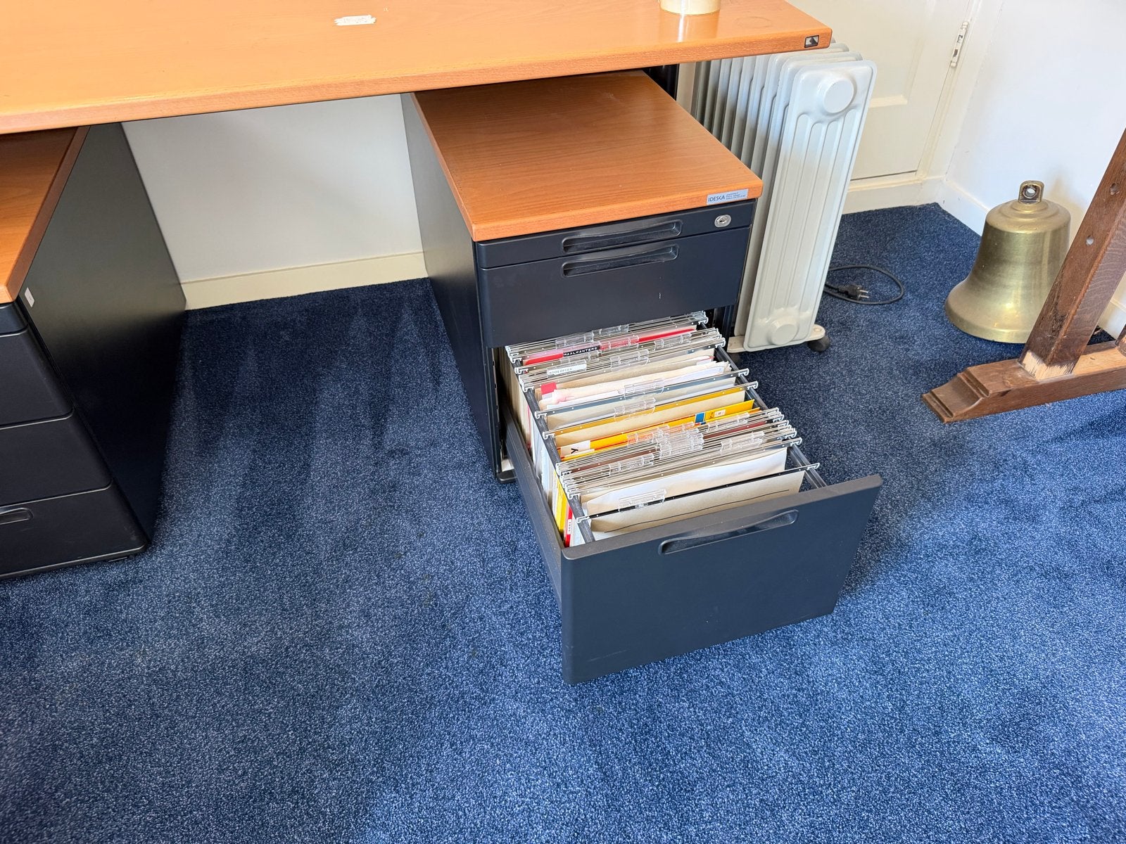 2 bureau’s met ladeblokken, Werkplek, Ophalen of Verzenden, Gebruikt, Bureau