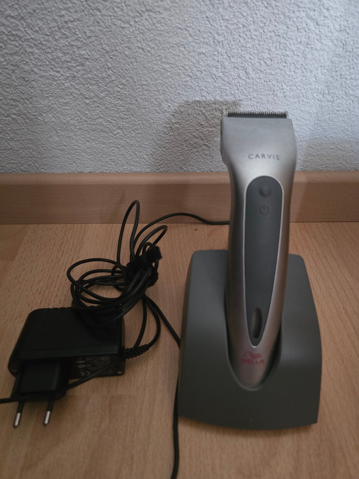 Wella Carvis (specifieke tondeuze) met oplaadstation, Ophalen of Verzenden, Gebruikt, Haarverzorging