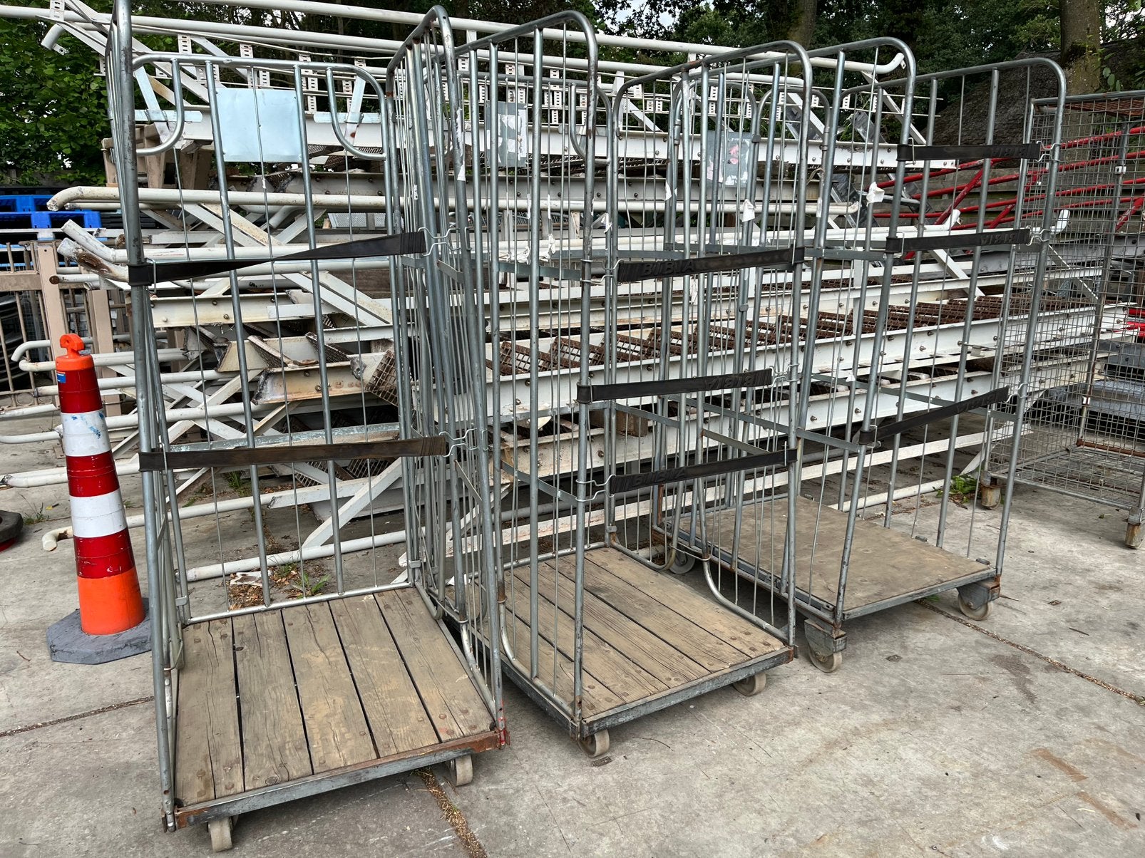 3 Heks rolcontainer groot formaat 188x100x80, Doe-het-zelf en Verbouw, 100 liter of meer, Ophalen, Gebruikt, Transportkar