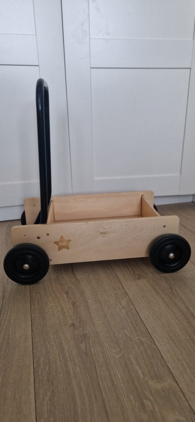 Houten loopwagen / bolderkar van Kids Concept, Ophalen, Zo goed als nieuw, Overige typen, Met wieltjes