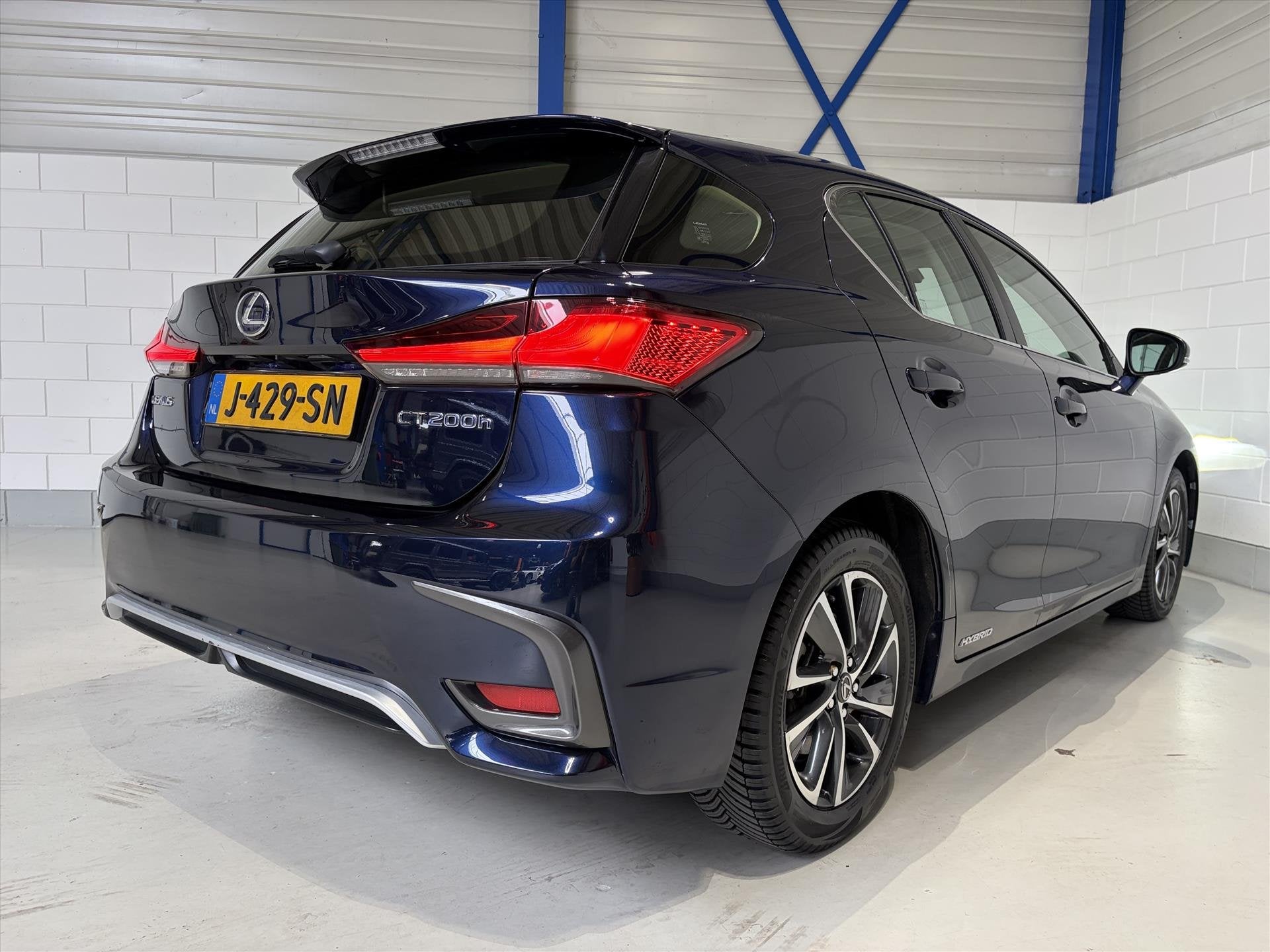 LEXUS Ct 200h Hybrid 136pk E-CVT Business Line, ACC, Camera,, Auto's, Stof, Gebruikt, 4 cilinders, Blauw